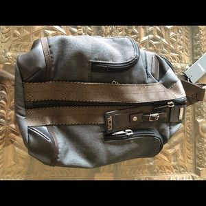 TUMI Alpha Bravo Hickory Saratoga Sling